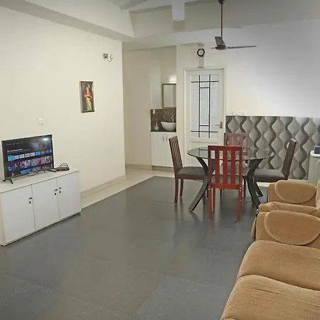 Aastha Apartment Thiruvananthapuram Exterior photo