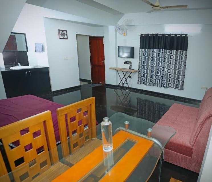 Aastha Apartment *